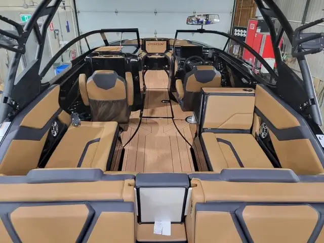 2025 Yamaha Boats 255XD in Powerboats & Motorboats in Saskatoon - Image 7