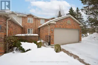Nestled in the sought-after Masonville area, this charming 2-storey, 1,895 sq. ft. end-unit condo of...