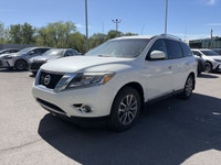 Le Nissan Pathfinder SL 2016 est un VUS spacieux et polyvalent, idéal pour les familles et les condu... (image 5)