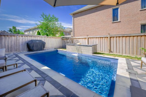 ** Premier Fibreglass Pool Installations in the West GTA ** dans Autre  à Hamilton