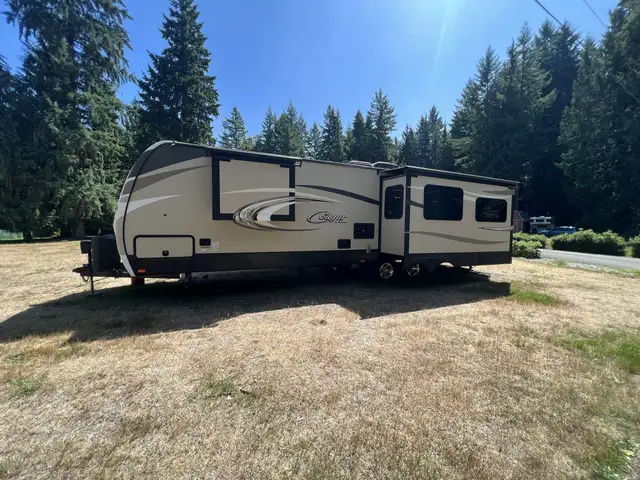 2017 KEYSTONE COUGAR 327RESWE (FINANCING AVAILABLE) in Travel Trailers & Campers in Strathcona County - Image 3