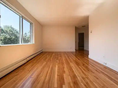 Saint Laurent 3 Bedroom Apartment for Rent - 1650 - 1670 Rue Deg, View more
