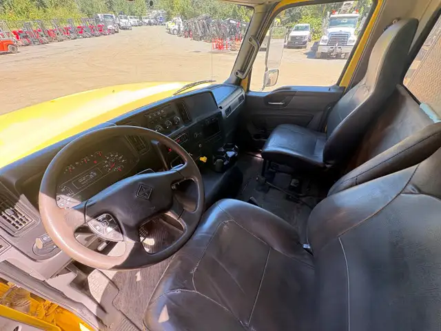 2019 International HV in Heavy Equipment in Abbotsford - Image 7