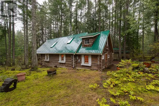 5100 Northwest Rd Denman Island, British Columbia in Houses for Sale in Comox / Courtenay / Cumberland - Image 2