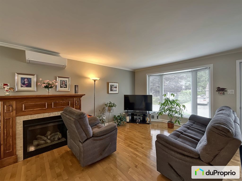 $469,000 - Bungalow for sale in Sherbrooke (Jacques-Cartier) — photo 2