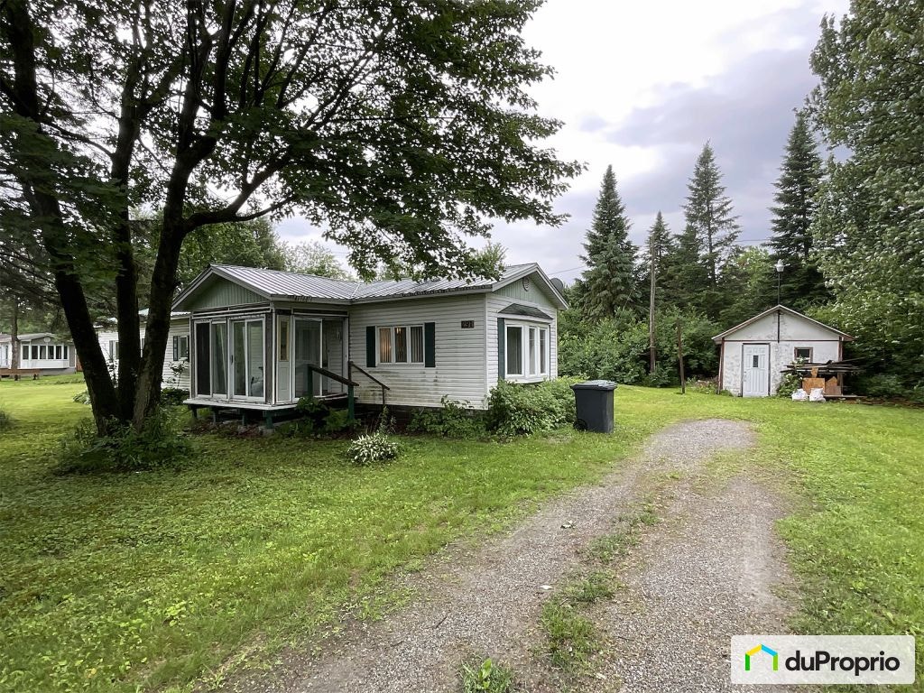 $139,000 - Mobile home for sale in St-Eugene-De-Grantham — photo 1