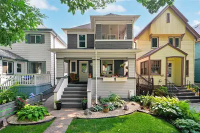 1B//Winnipeg/Charming and stylish would perfectly describe this home. From the moment you walk up th...