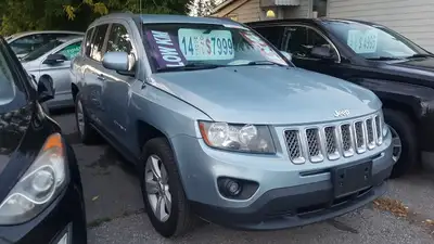 4 Cylinder Engine, Automatic Transmission, 4x4, ONLY 154,000 KMS! Blue in Colour, Leather, Aluminum...