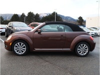 2016 VOLKSWAGEN BEETLE CONVERTIBLE COMFORTLINE - NO ACCIDENTS - BC VEHICLE - NAVIGATION - BACKUP CAM... (image 1)