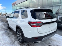 2023 HONDA PILOT TOURING AWD * HEAD UP DISPLAY * BOSE PREMIUM SOUND SYSTEM * 8 PASS FEATURES INCLUDE... (image 3)