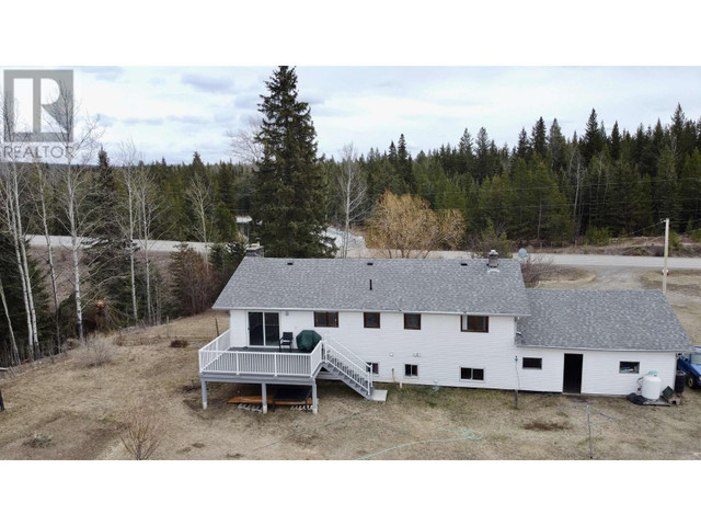 2987 LIKELY ROAD 150 Mile House, British Columbia in Houses for Sale in Williams Lake - Image 2
