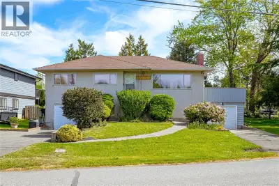OPEN HOUSE SUN OCTOBER 11th 1:00-3:00. Price Reduced to $899,900.! Step into the charm of this well-...