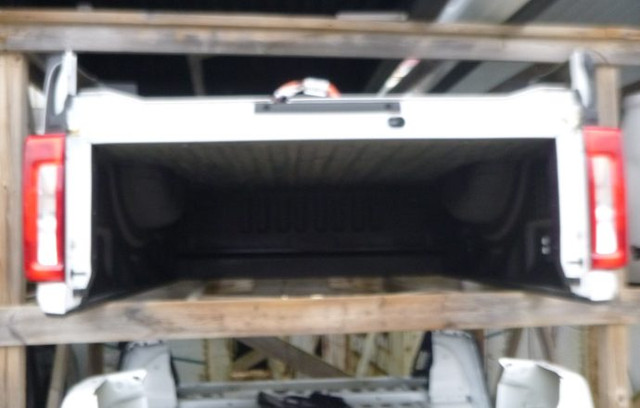 2023 - 2025 Ford Superduty F250/350 SRW 6'9 Take off Truck Box in Auto Body Parts in Kitchener / Waterloo - Image 2