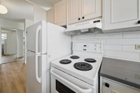 Amenities: Renovated Suites • Quiet Building • Dog Wash Station • Solar Panels Suite & Building: Spa... (image 6)