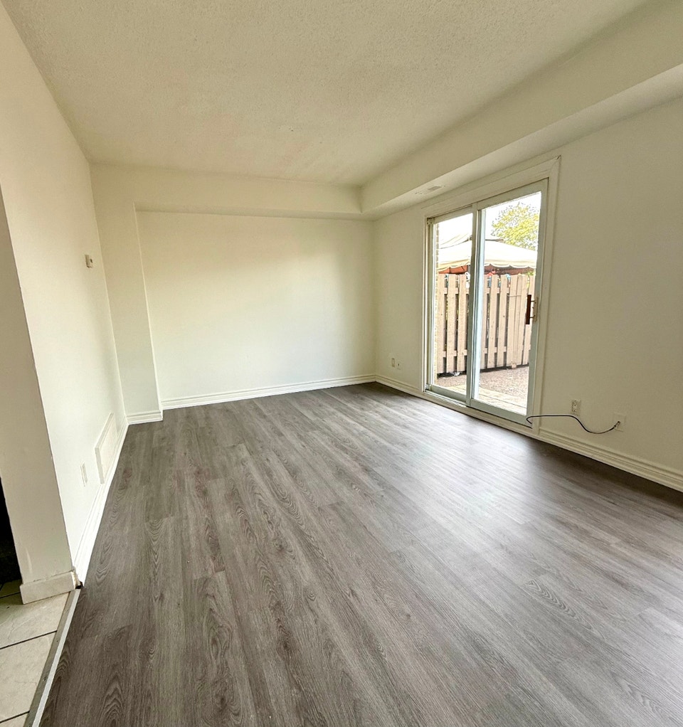 Large 3 Bedroom Townhouse Available 2