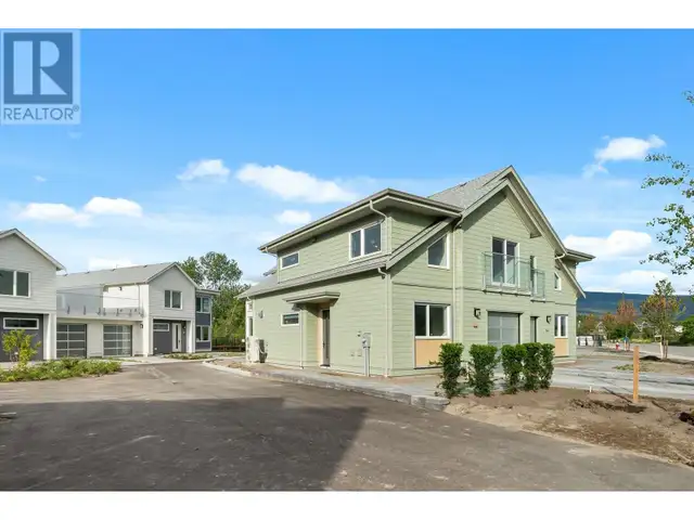 3060 LANDRY Crescent Summerland, British Columbia in Condos for Sale in Penticton - Image 4