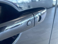 ===== Key Features ===== * 47,860 km * No Reported Accidents * BC-Owned * Signature Trim * All-Wheel... (image 8)