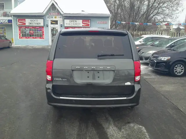 2018 Dodge Grand Caravan ***ON or QC Safety Included*** in Cars & Trucks in Ottawa - Image 7