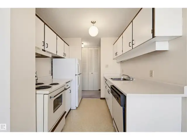 #701 12141 JASPER AV NW Edmonton, Alberta in Condos for Sale in Edmonton - Image 9