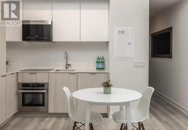 629 - 28 EASTERN AVENUE Toronto (Moss Park), Ontario in Condos for Sale in City of Toronto - Image 6