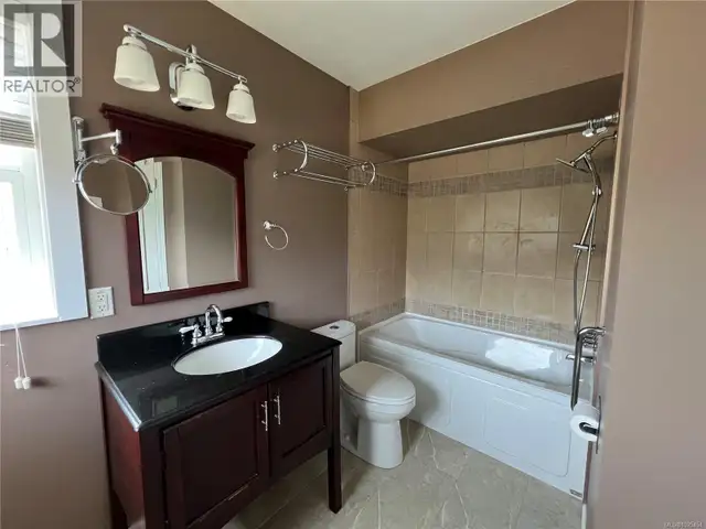 492 CEDAR Cres Gold River, British Columbia in Houses for Sale in Campbell River - Image 24