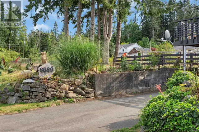 6689 Island Hwy S Fanny Bay, British Columbia in Houses for Sale in Comox / Courtenay / Cumberland - Image 31