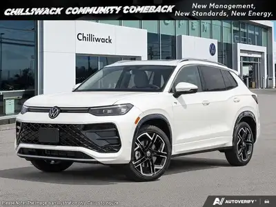 This Volkswagen Tiguan boasts a Intercooled Turbo Regular Unleaded I-4 2.0 L/121 engine powering thi...