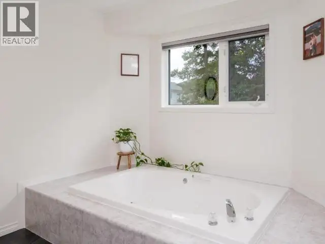 6 CARNELIAN COURT Whitehorse, Yukon in Houses for Sale in Whitehorse - Image 21