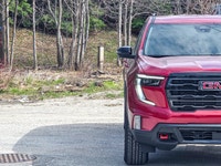 All Wheel Drive for enhanced traction - Adaptive Cruise Control for safer driving - Premium Audio fo... (image 4)
