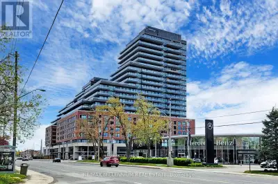 520 - 33 FREDERICK TODD WAY Toronto (Thorncliffe Park), Ontario