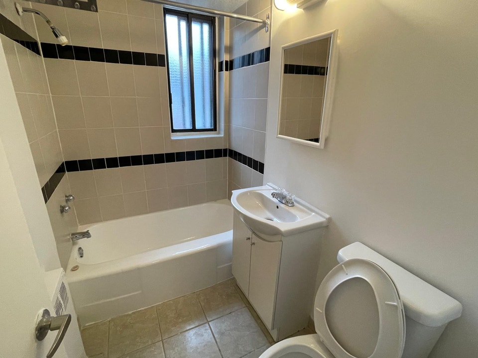 Appartement Meublé à louer 1½ 2½ 3½ TOUT INCLUS Guy Concordia 4