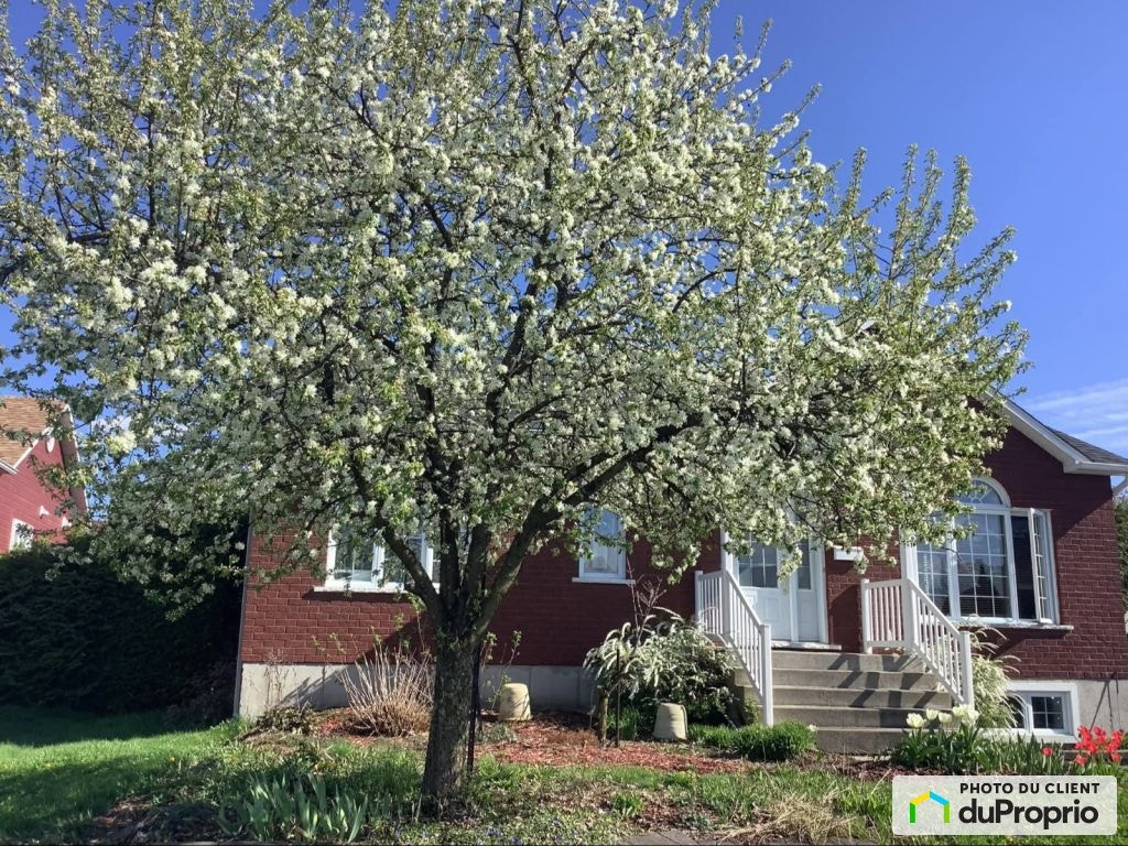 $512,000 - Bungalow for sale in Granby — photo 2