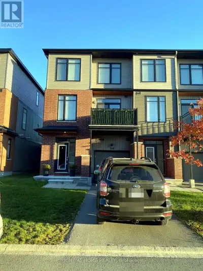 Welcome to this beautiful end unit townhome in Kanata/Stittsville, whether you are a young professio...