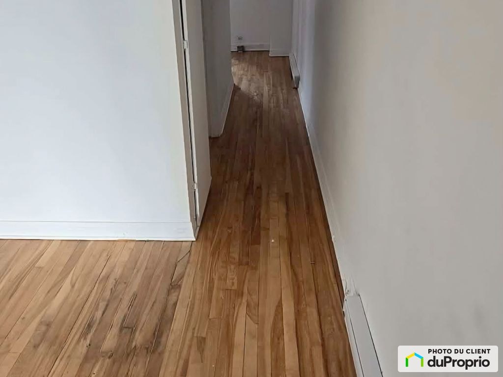 $775,000 - Quadruplex for sale in Laval-des-Rapides — photo 2
