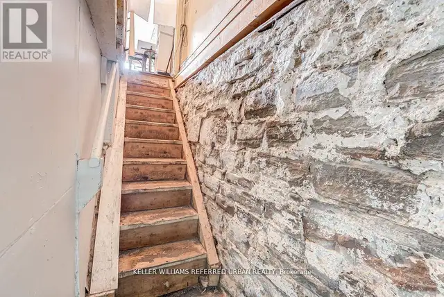 1118 QUEEN STREET E Toronto (South Riverdale), Ontario in Commercial & Office Space for Sale in City of Toronto - Image 41