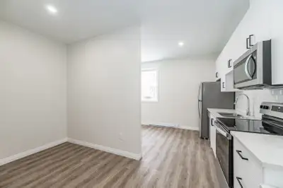 130 King Street South, Waterloo Unit 205 - $1,575 - 331 sq. ft. **2 months free on a 14 month lease!...