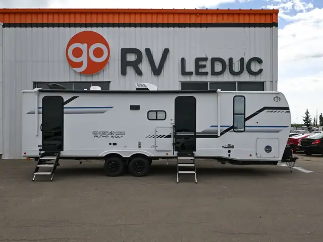 2026 Cherokee Alpha Wolf 26DBH in Travel Trailers & Campers in Edmonton - Image 2
