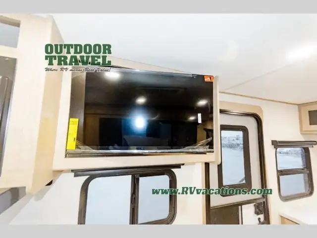 2026 Grand Design Imagine XLS 25RLE in Travel Trailers & Campers in Hamilton - Image 14