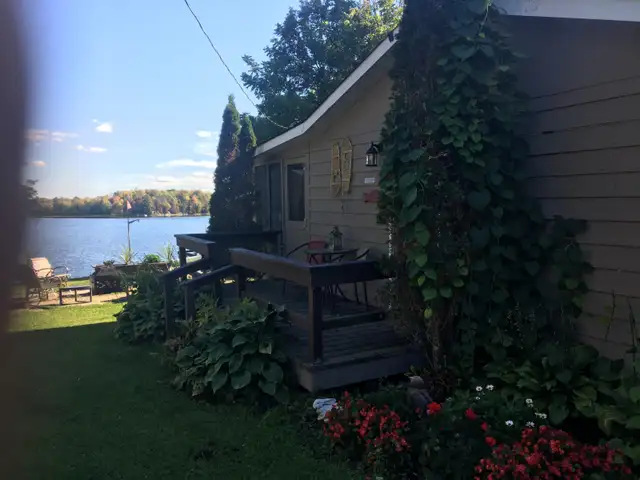 Peace and Tranquility on Lyndhurst Lake -Waterfront Cottages in Ontario in Canada - Image 7