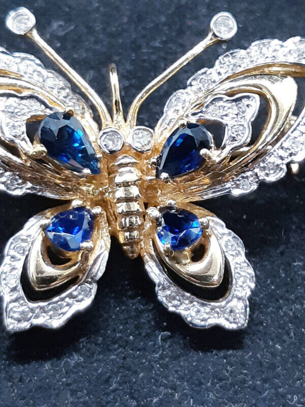 14K SOLID GOLD PENDANT/BROOCH WITH VS DIAMONDS AND SAPPHIRES in Jewellery & Watches in City of Toronto - Image 4
