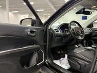Ce Jeep Compass North 2018 offre un excellent équilibre entre confort, polyvalence et capacité quatr... (image 8)