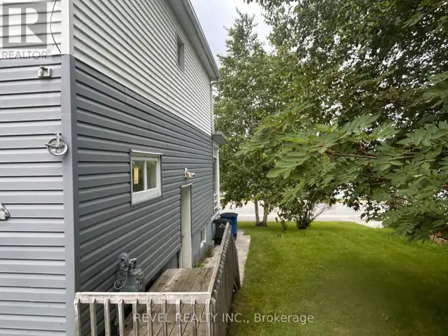 102 TWELFTH AVENUE Cochrane, Ontario63005669365121122