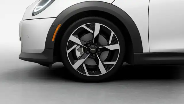 2025 MINI 3 Door Cooper S | Premier + | Volant sport en cuir in Cars & Trucks in City of Montréal - Image 8