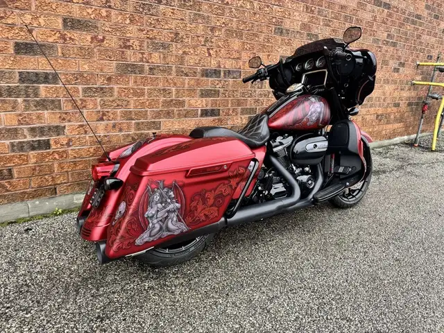 2019 Harley-Davidson Street Glide Special **CUSTOM PAINT** **CAN in Sport Touring in Markham / York Region - Image 4