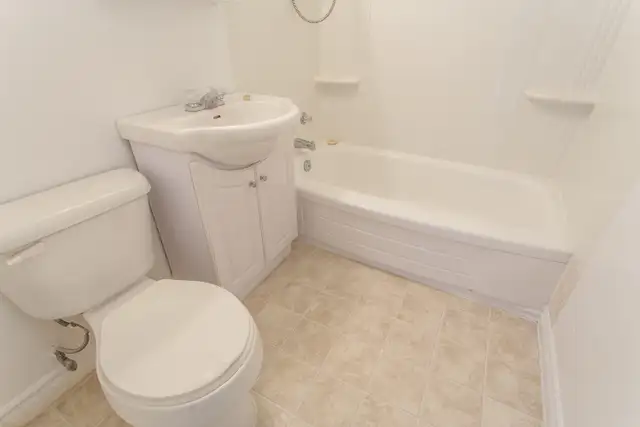 2 Bedroom 1 Bath in Elliot Lake - HEAT INC starting at $1195 in Long Term Rentals in Sault Ste. Marie - Image 11