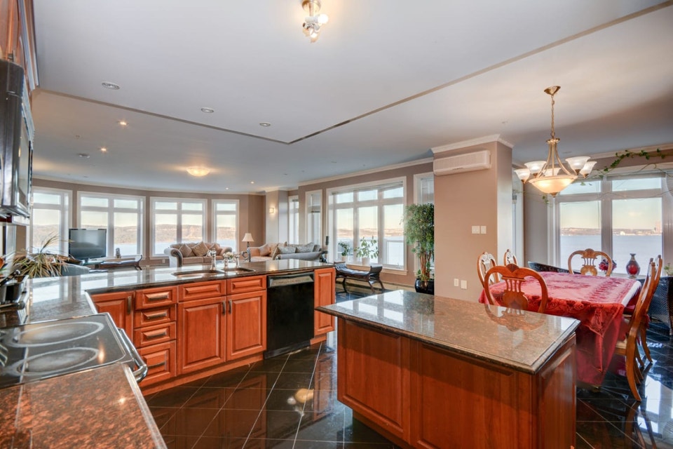 26-099 Large condo with water views from every room 5