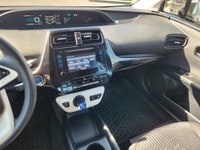 WOW! Black on Black Prius in excellent condition, fully loaded, power windows, locks, A/C, tilt, cru... (image 9)