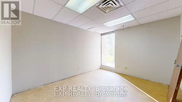 201 - 101 CHERRYHILL BOULEVARD London North (North N), Ontario in Commercial & Office Space for Rent in London - Image 5