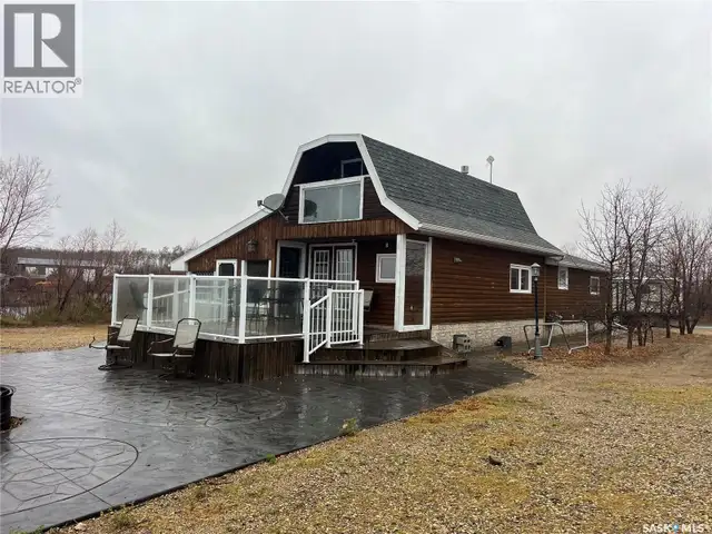 30 Lakeshore DRIVE Fishing Lake, Saskatchewan in Houses for Sale in Saskatoon - Image 2