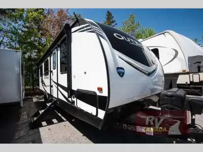 Please Call Us At 613.851.7326 with any questions? Keystone Outback Ultra Lite travel trailer 260UML...